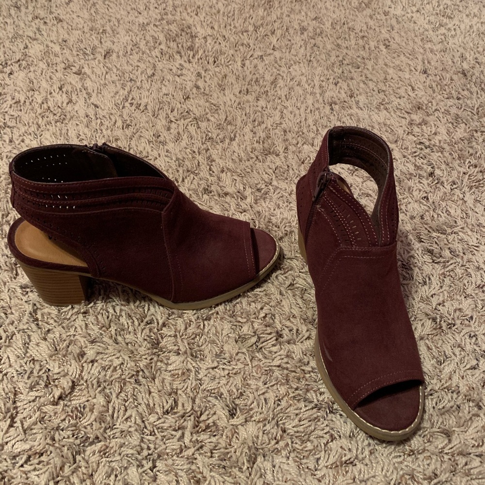 Maroon heels